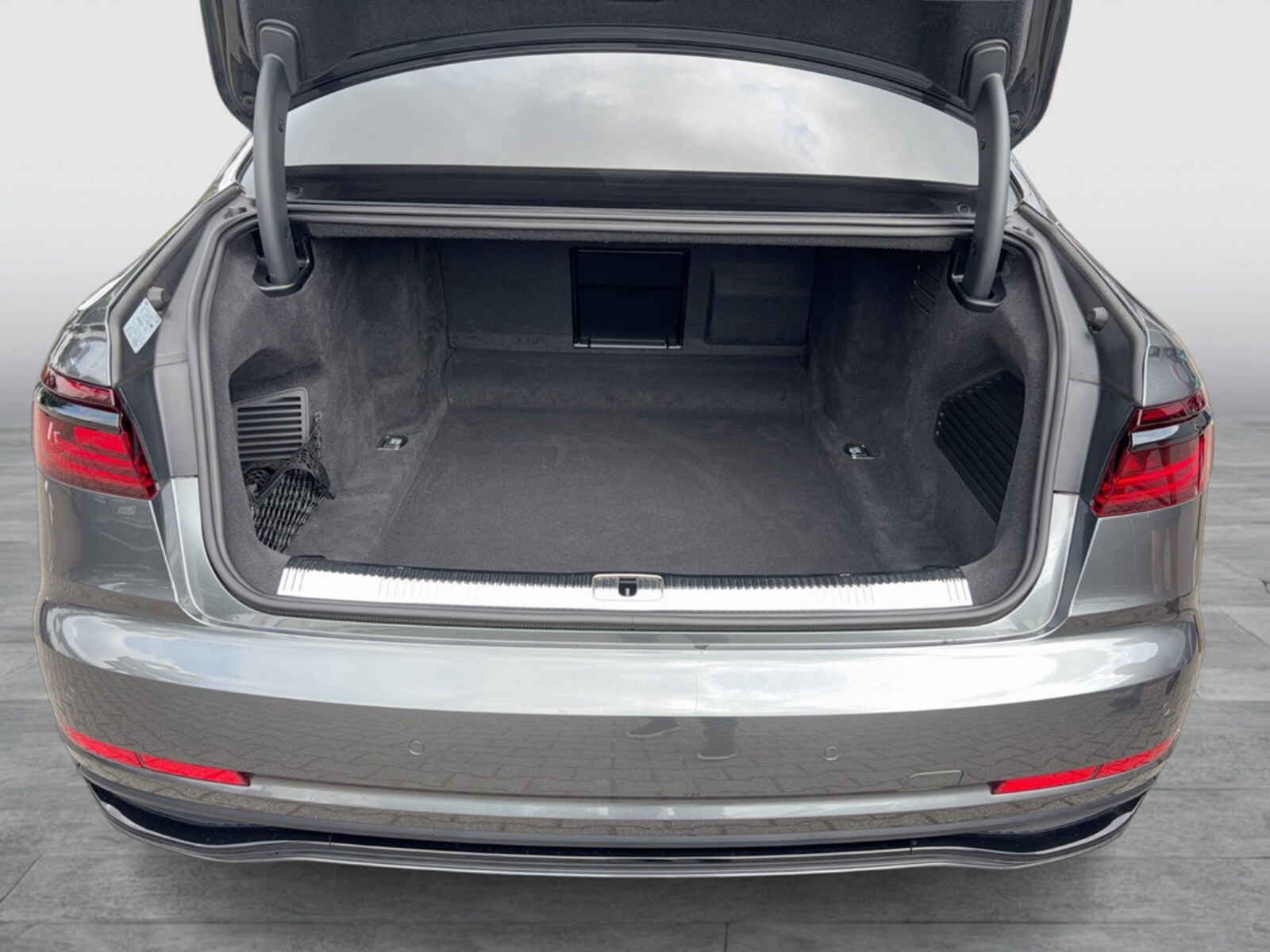 Audi A8 – Bild 12