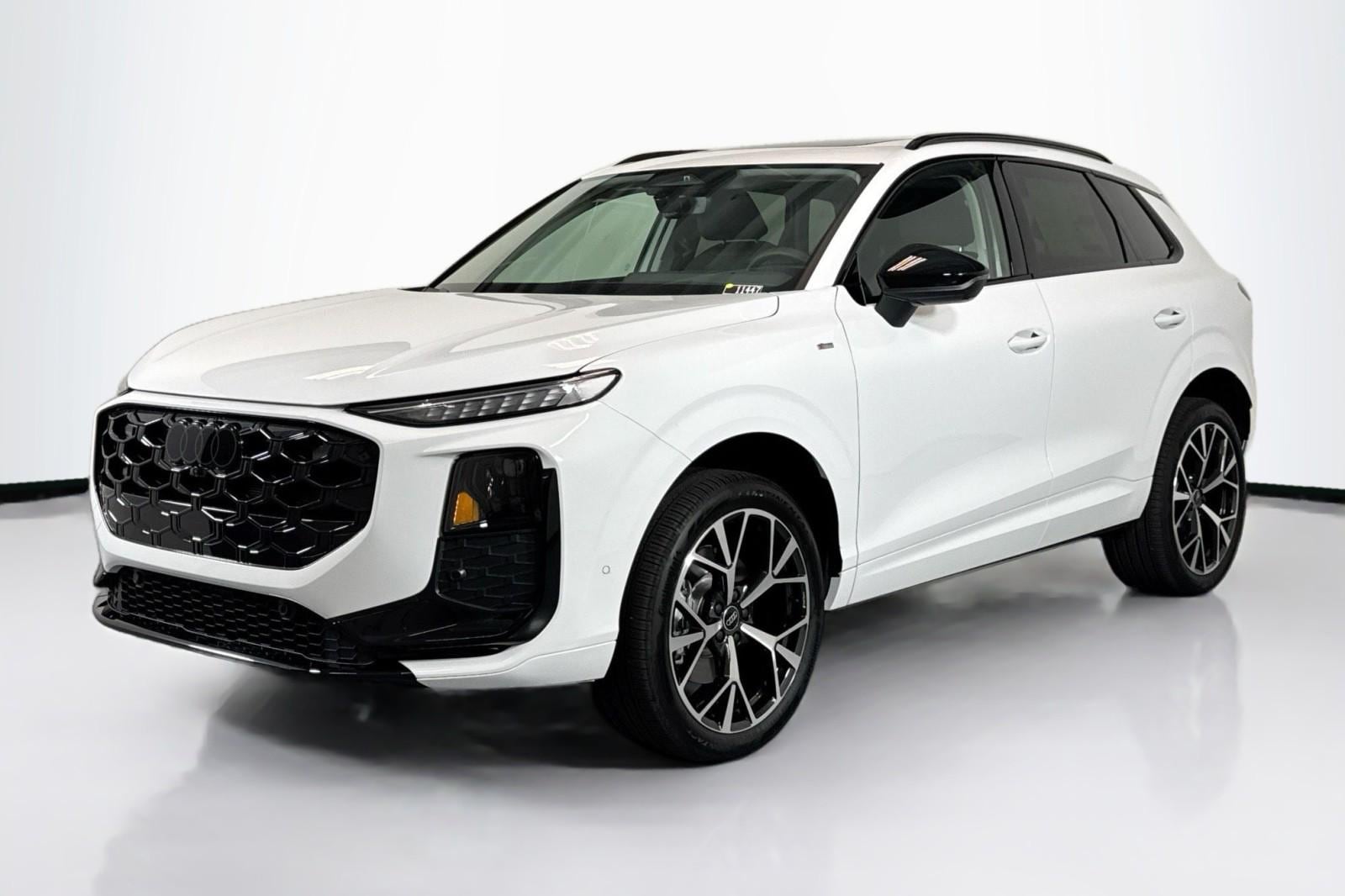 2026 Audi Q3 S line quattro's photo
