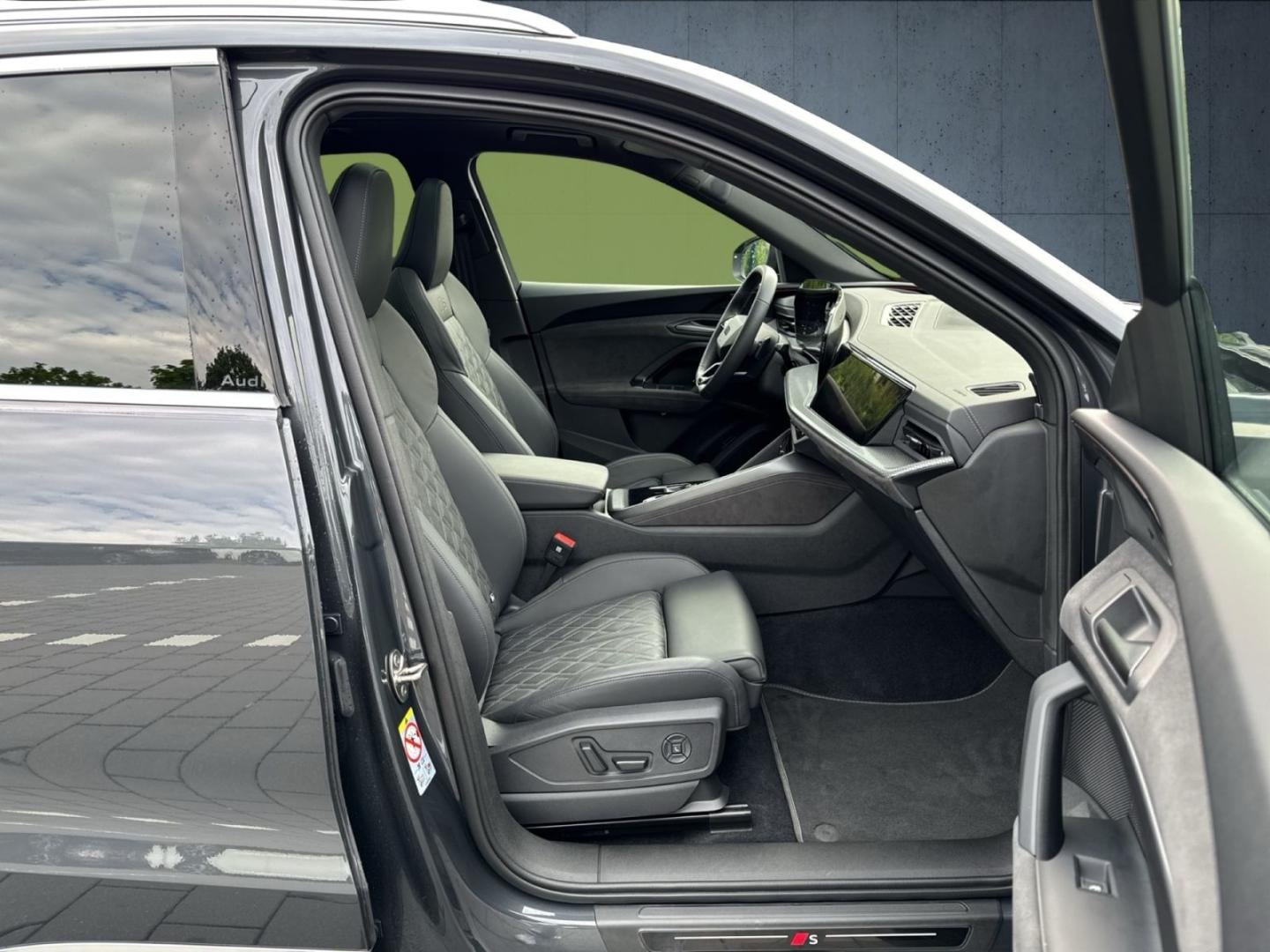 Bild über Audi SQ5 SUV TFSI 270 kW S tronic - für weitere Informationen kontaktieren Sie den Audi Partner