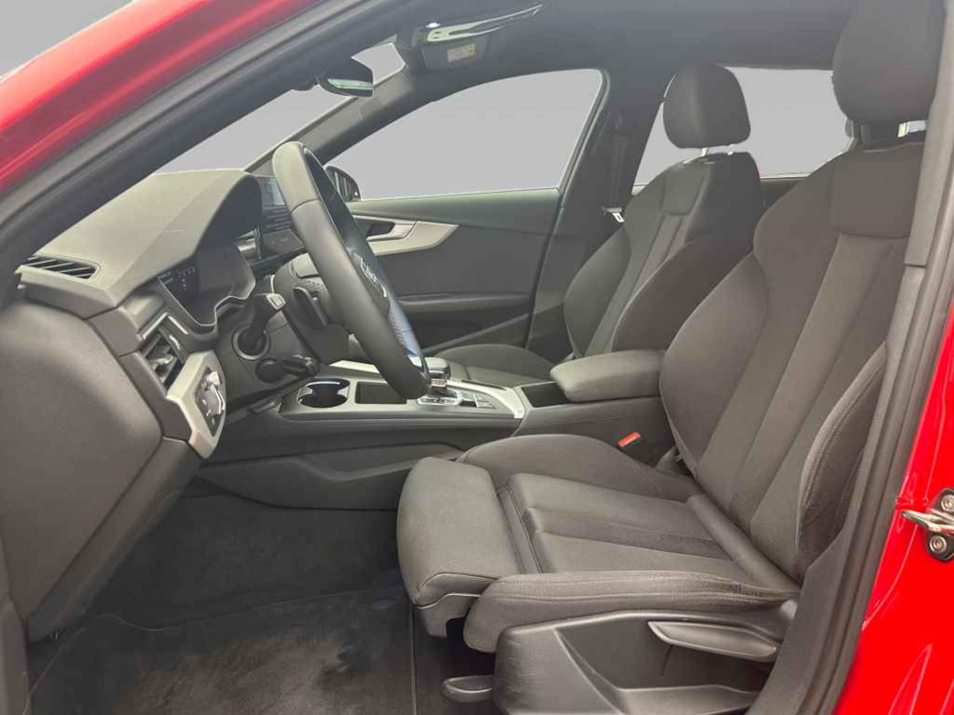 Audi A4 Avant S line