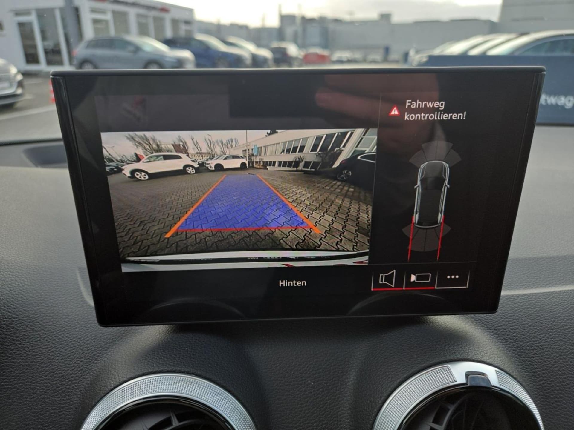 Audi Q2 S line