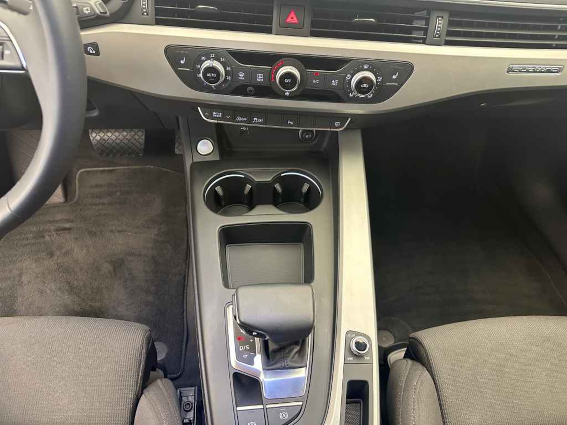 Audi A4 Avant S line