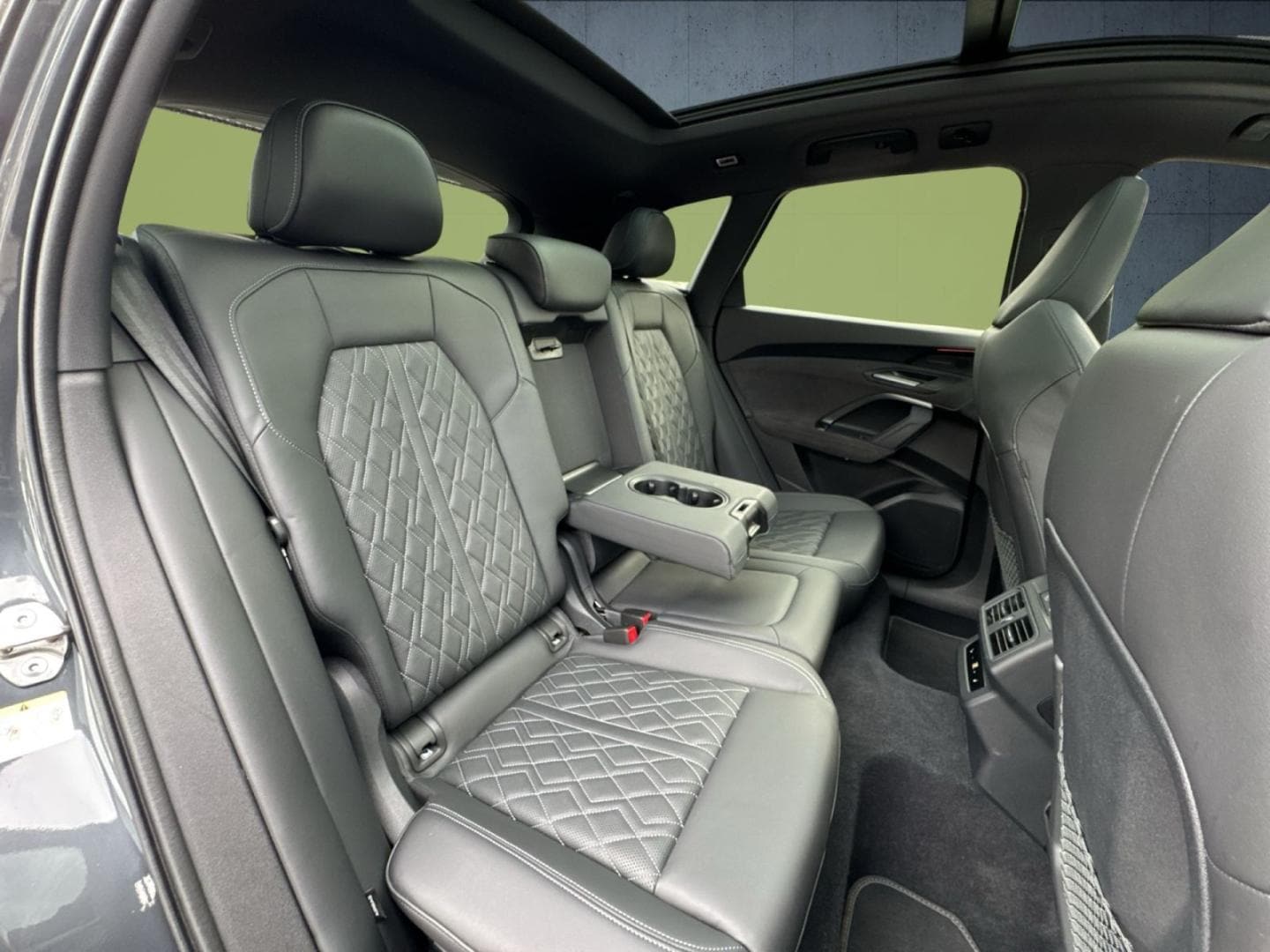 Bild über Audi SQ5 SUV TFSI 270 kW S tronic - für weitere Informationen kontaktieren Sie den Audi Partner