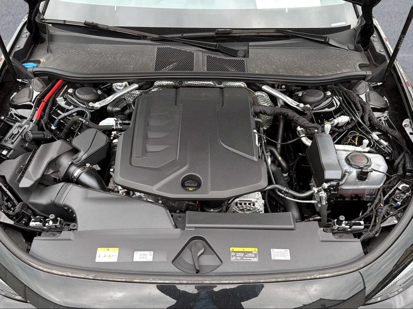 Bild über Audi A5 Avant TFSI quattro S tronic - für weitere Informationen kontaktieren Sie den Audi Partner