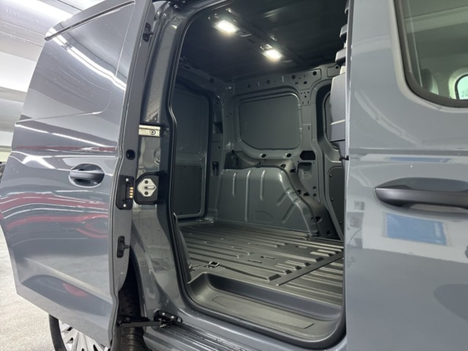 Volkswagen Caddy Cargo – Bild 13