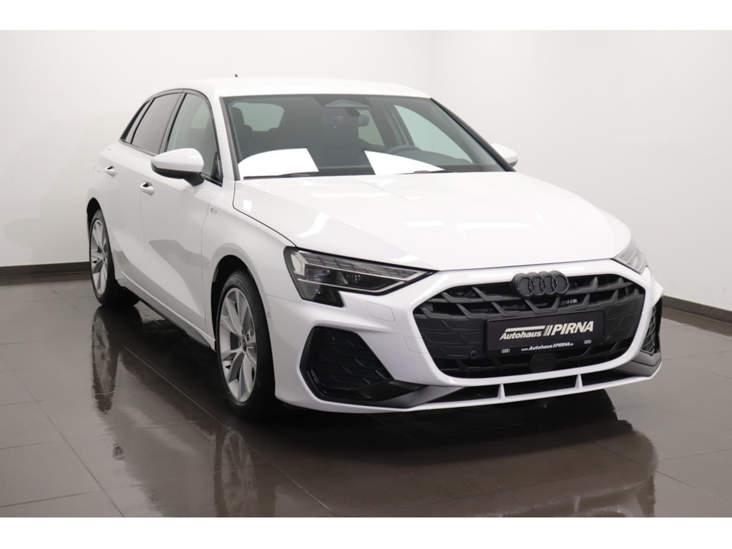 Bild über Audi A3 Sportback TFSI 110 kW S tronic - für weitere Informationen kontaktieren Sie den Audi Partner