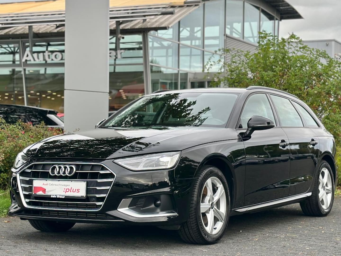 Bild über Audi A4 Avant advanced 35 TFSI S tronic - für weitere Informationen kontaktieren Sie den Audi Partner