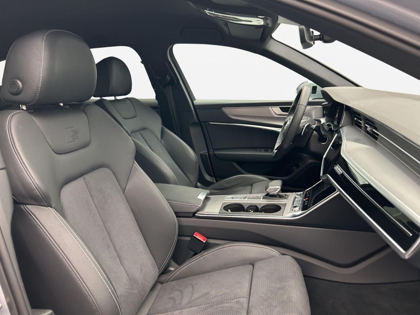 Bild über Audi A6 Avant TFSI e S line 55 TFSI e quattro S tronic - für weitere Informationen kontaktieren Sie den Audi Partner