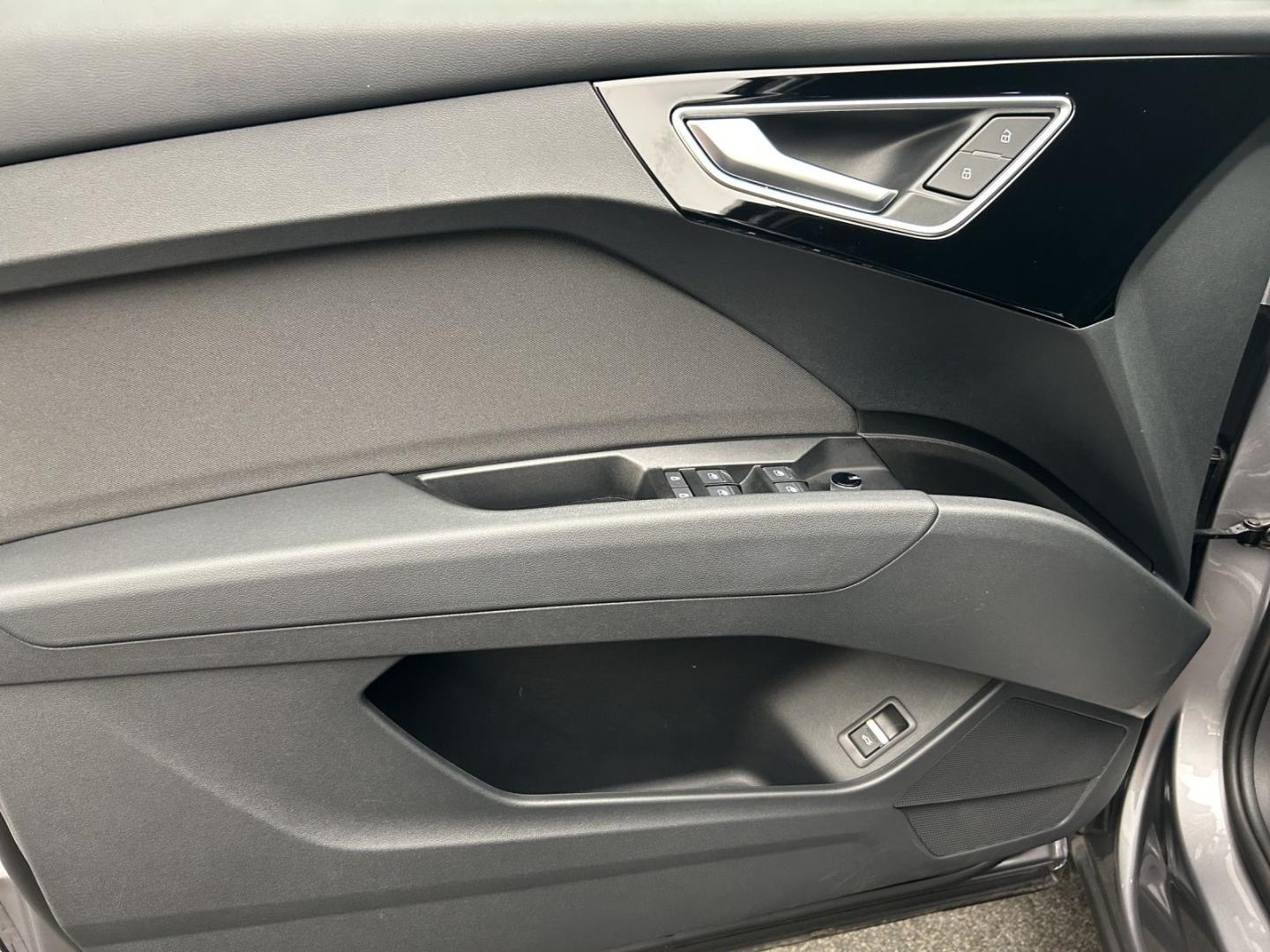Bild über Audi Q4 Sportback e-tron 40 e-tron - für weitere Informationen kontaktieren Sie den Audi Partner
