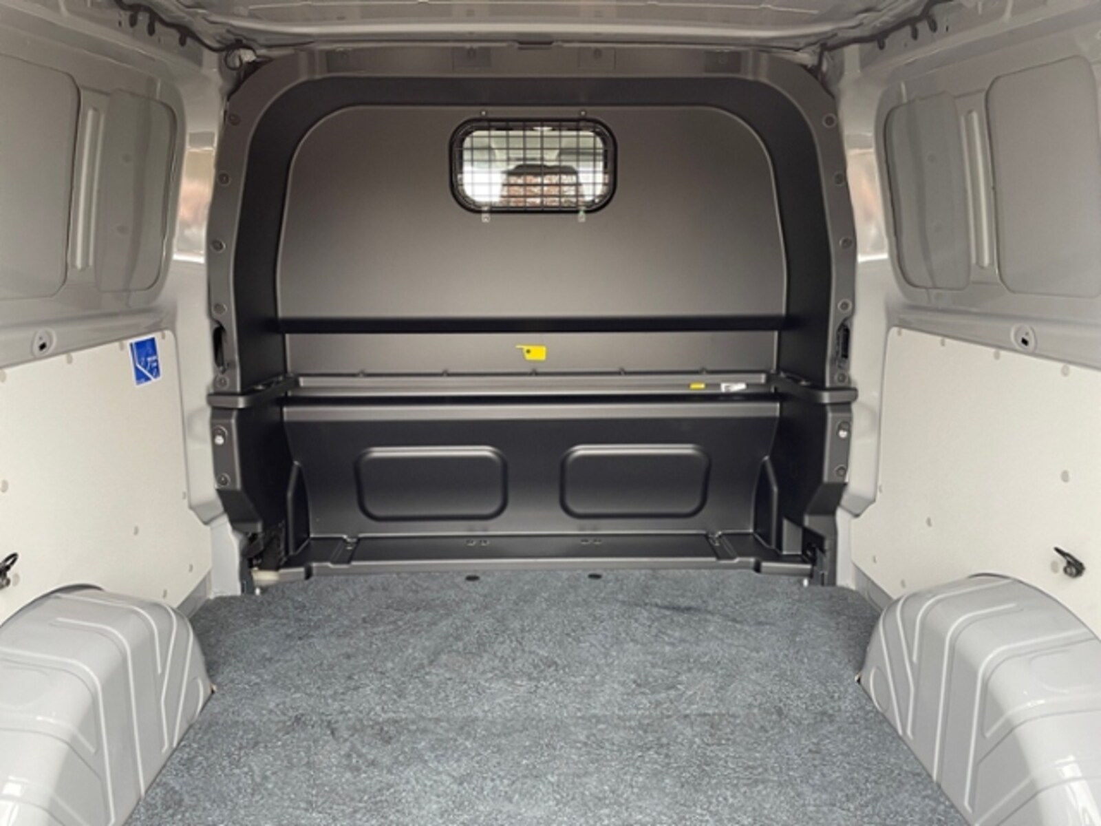 Volkswagen Transporter Kasten langer Radstand – Bild 15