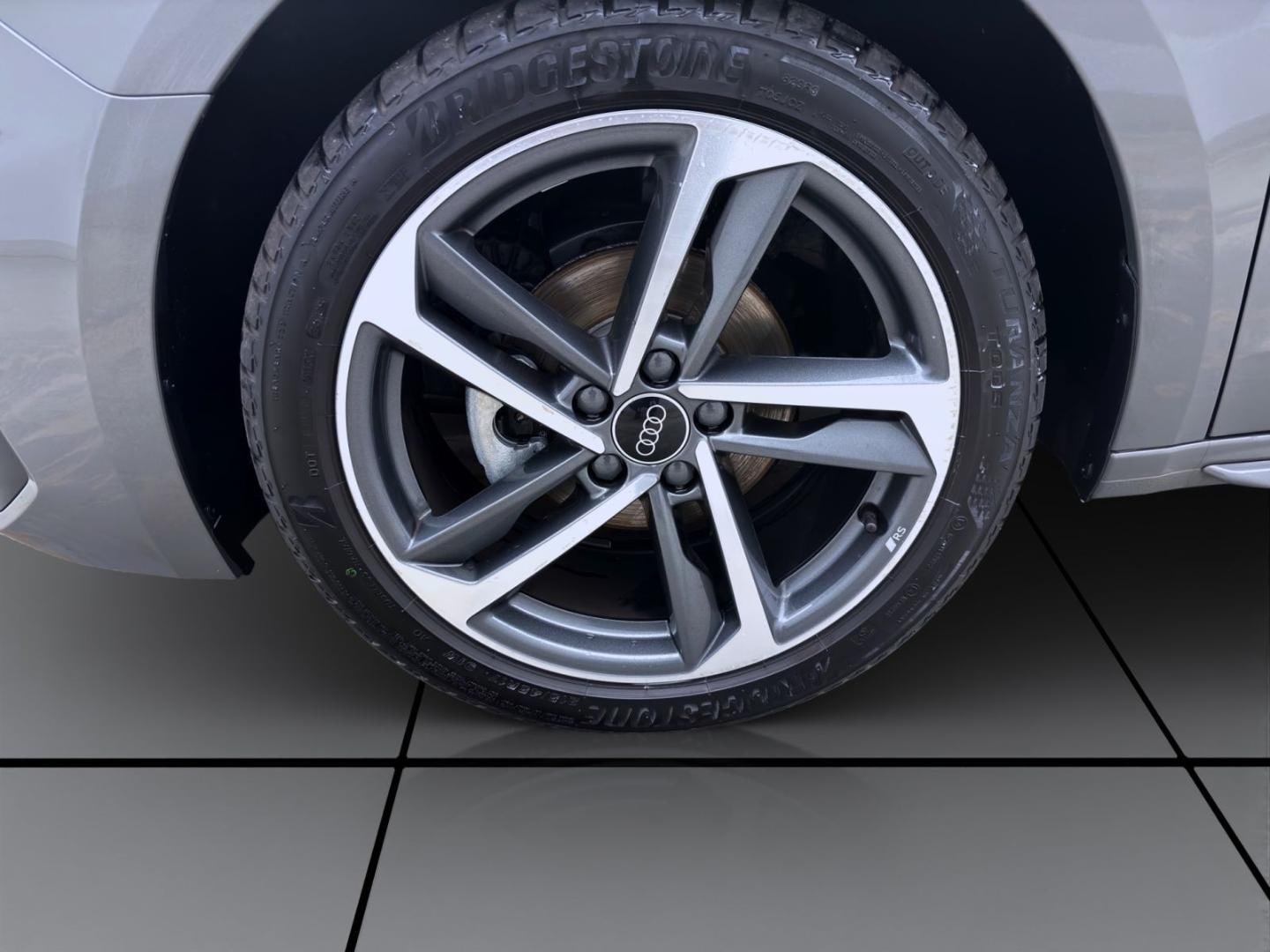 Bild über Audi A1 Sportback S line 25 TFSI S tronic - für weitere Informationen kontaktieren Sie den Audi Partner