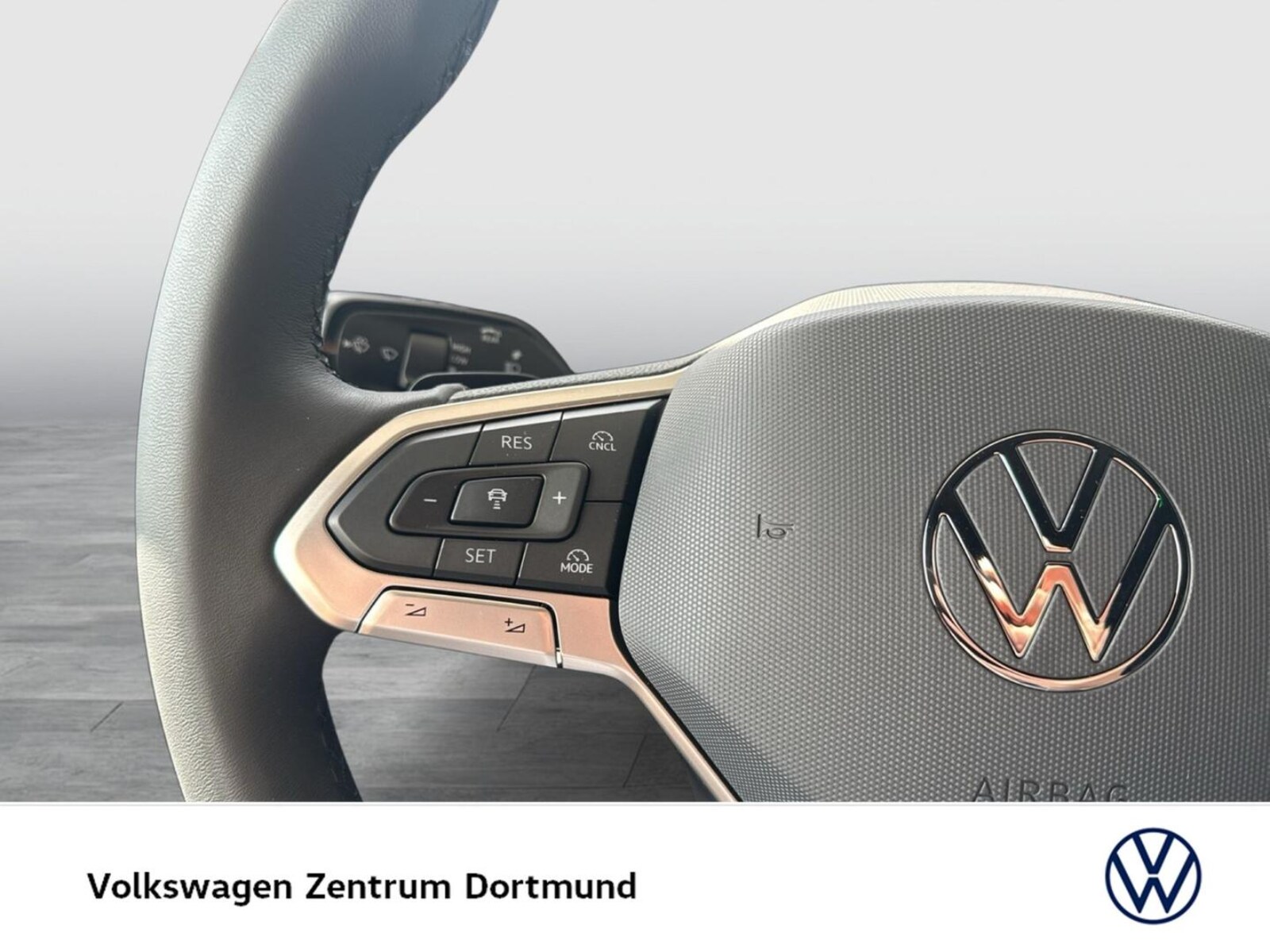 Volkswagen Tiguan – Bild 11