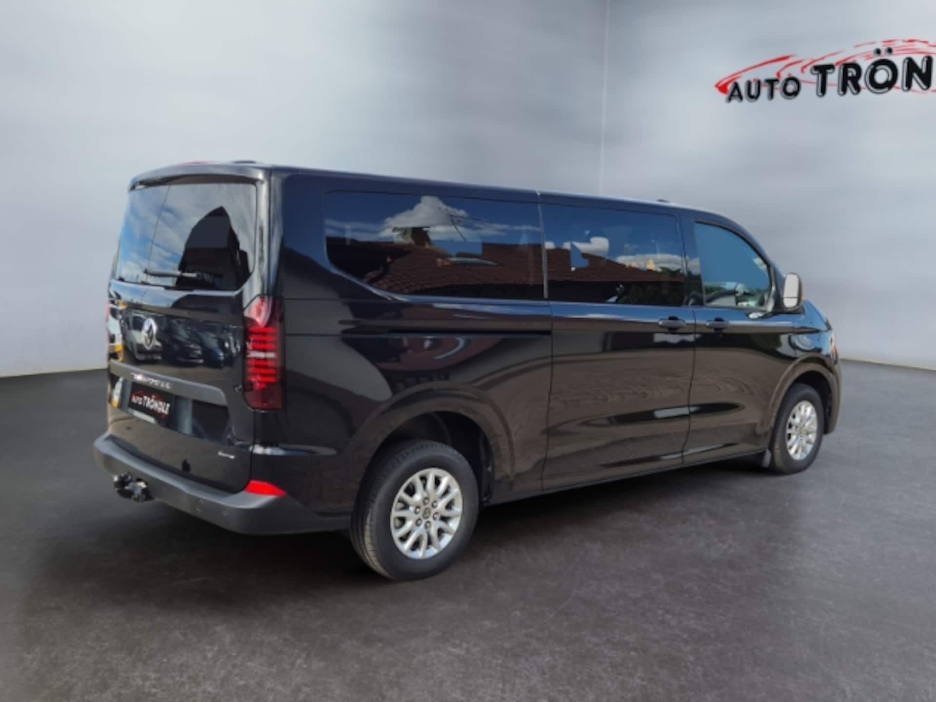 Volkswagen Transporter Kombi langer Radstand