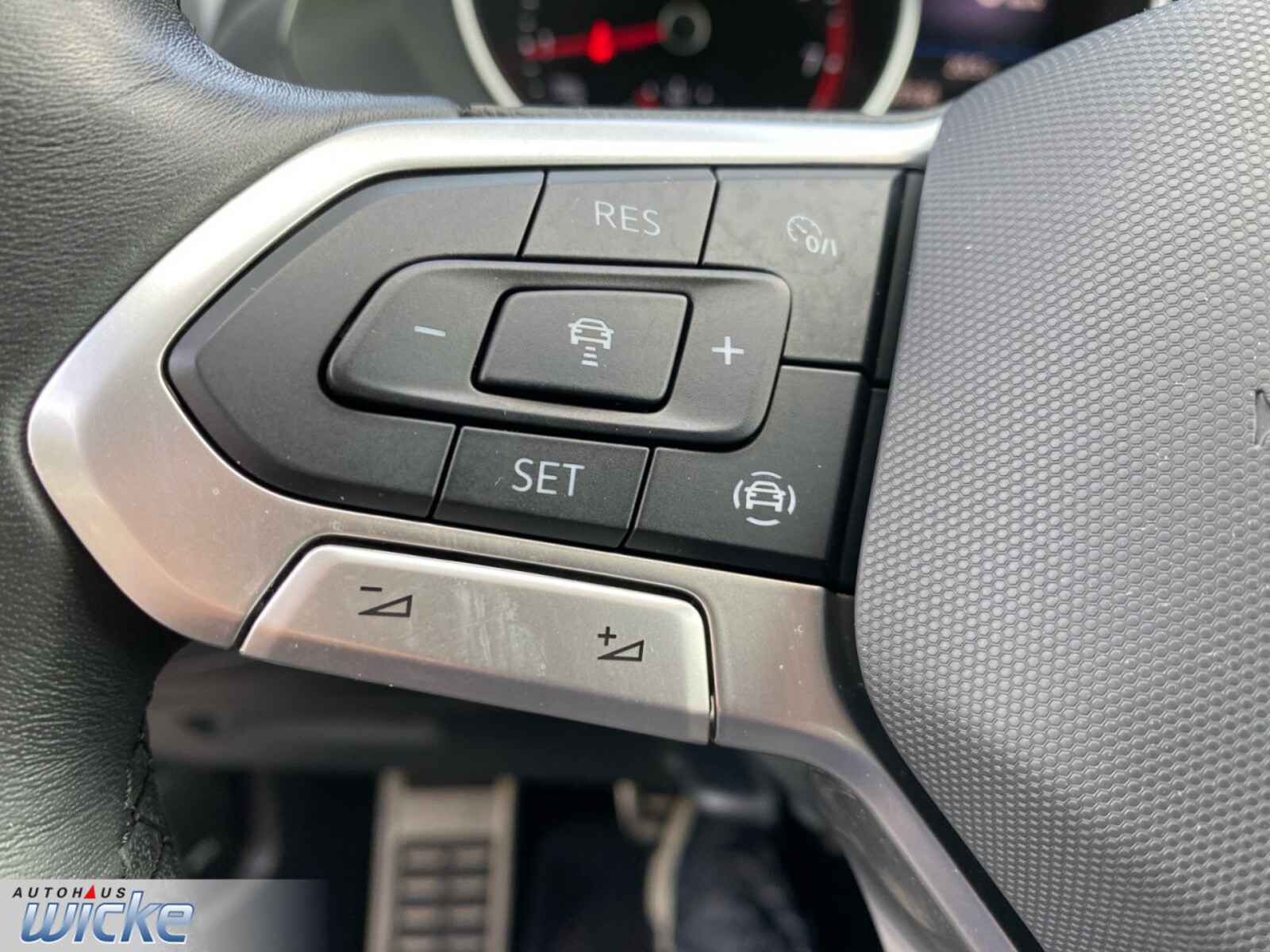 Volkswagen Tiguan – Bild 15