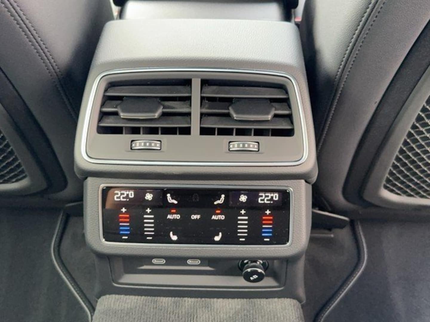 Bild über Audi A6 Avant S line 40 TDI quattro S tronic - für weitere Informationen kontaktieren Sie den Audi Partner