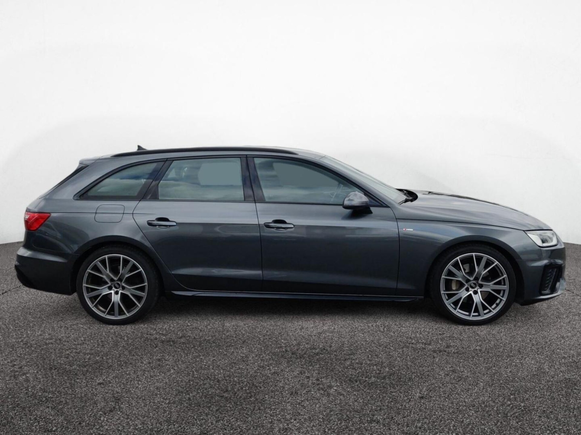 Audi A4 Avant S line