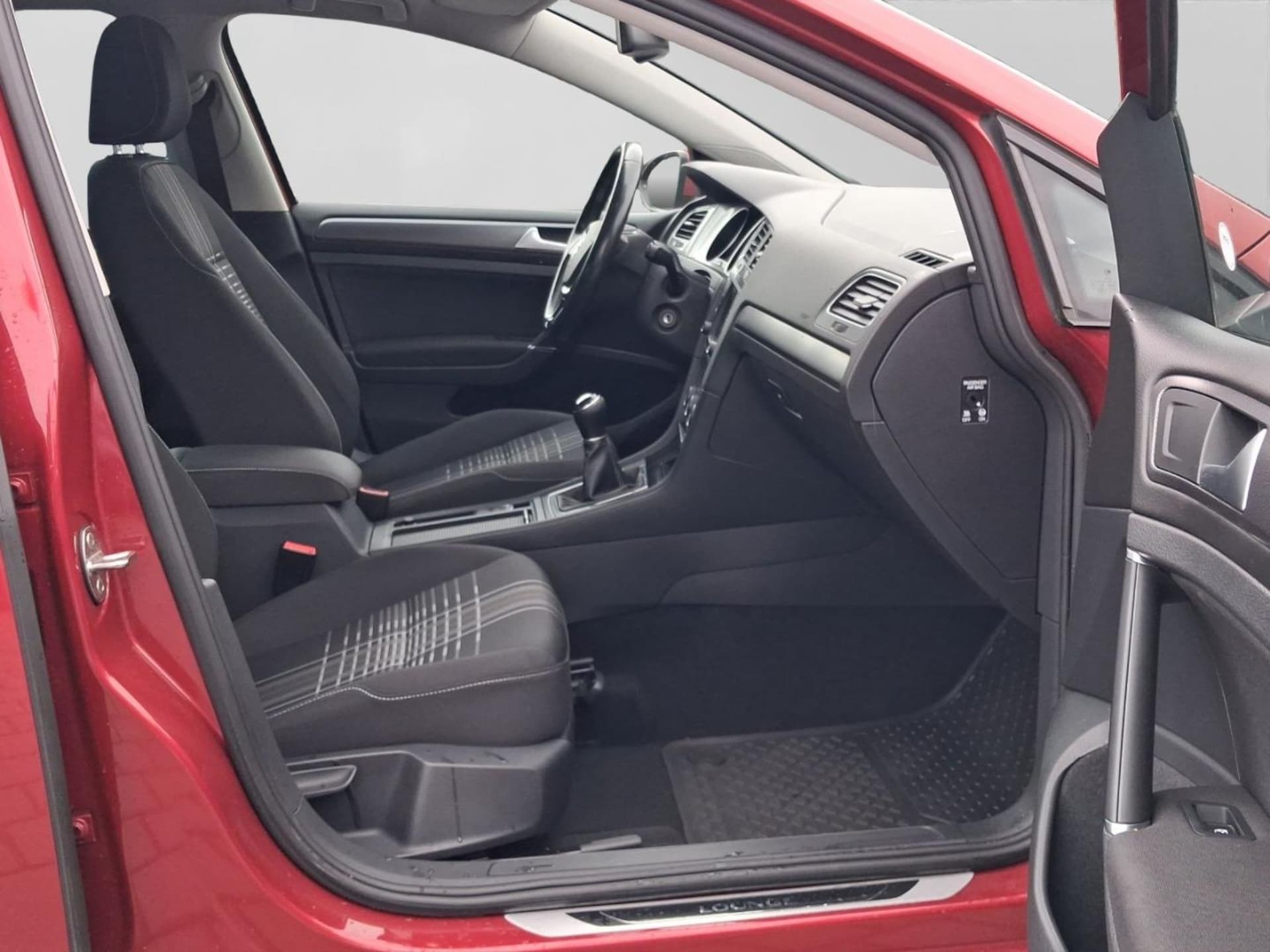 Volkswagen Golf LOUNGE