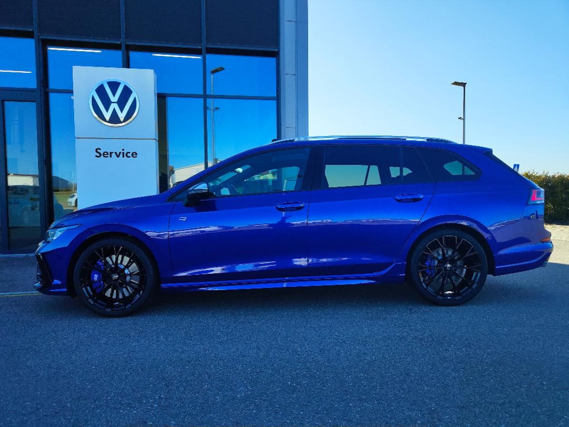 Volkswagen Golf Variant R