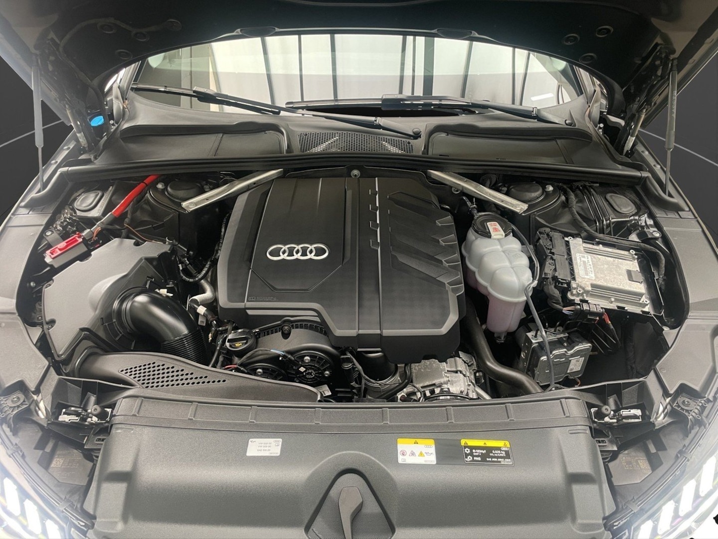 Bild über Audi A4 Avant advanced 40 TFSI S tronic - für weitere Informationen kontaktieren Sie den Audi Partner