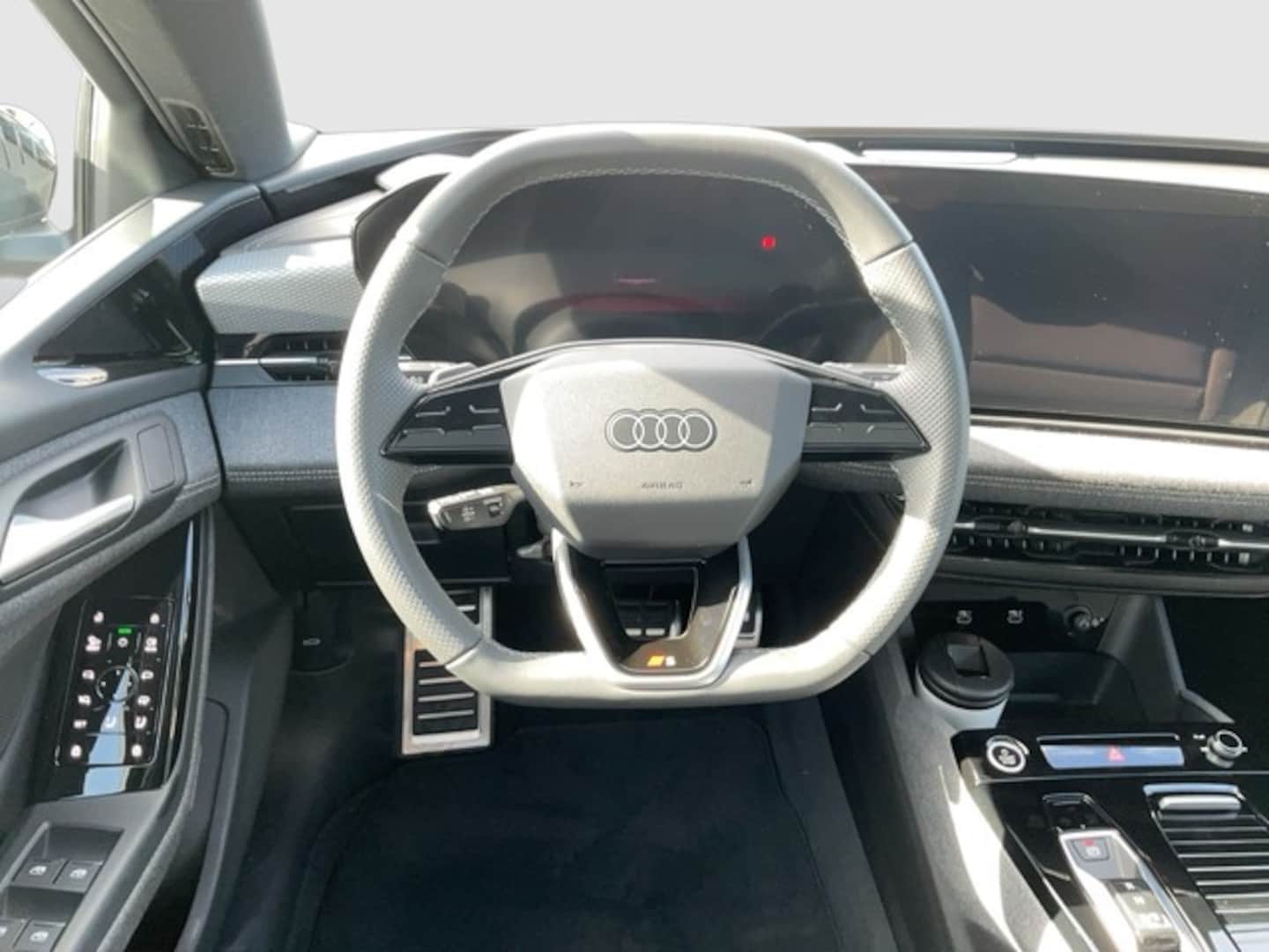 Bild über Audi A6 Avant e-tron e-tron - für weitere Informationen kontaktieren Sie den Audi Partner
