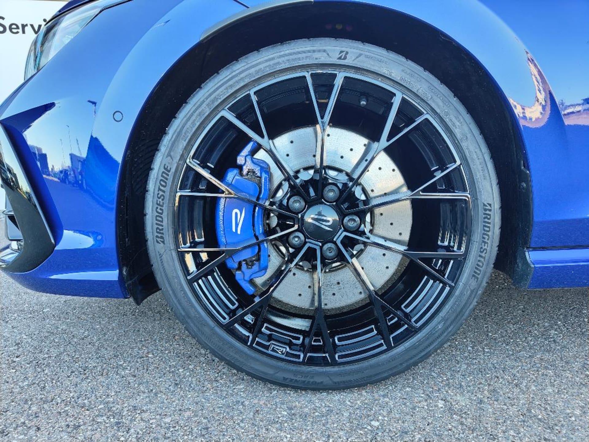 Volkswagen Golf Variant R
