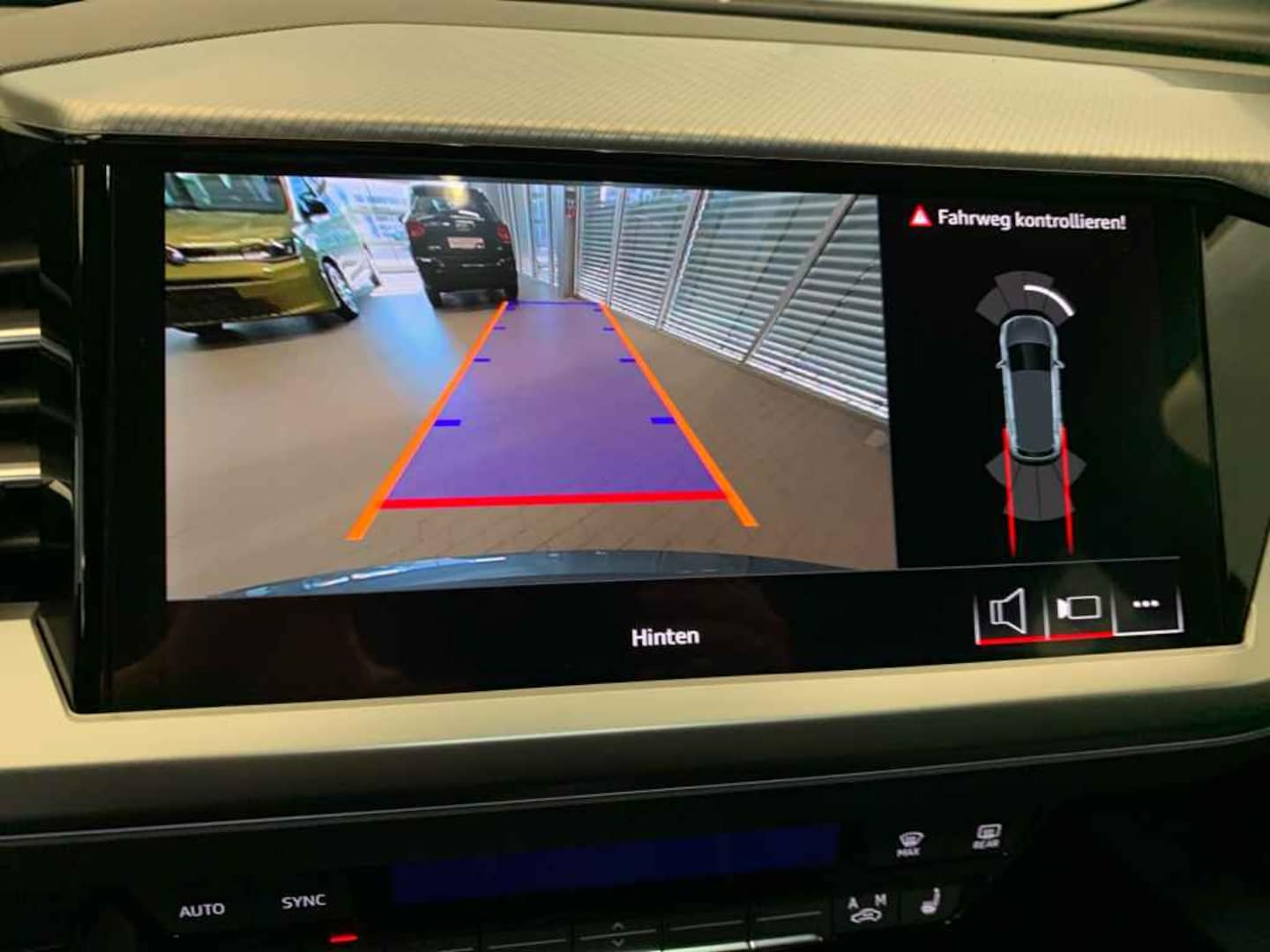 Bild über Audi Q4 e-tron 45 e-tron quattro - für weitere Informationen kontaktieren Sie den Audi Partner