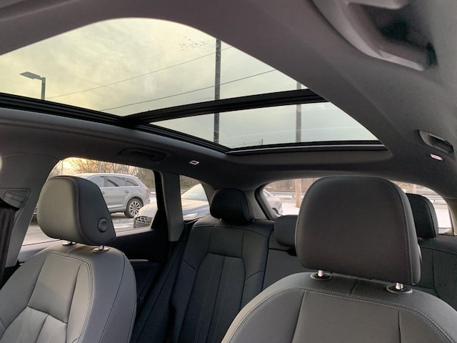 2025 Audi Q5 Premium - Photo 10