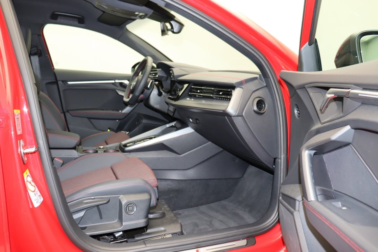 Bild über Audi A3 Sportback advanced 35 TFSI S tronic - für weitere Informationen kontaktieren Sie den Audi Partner