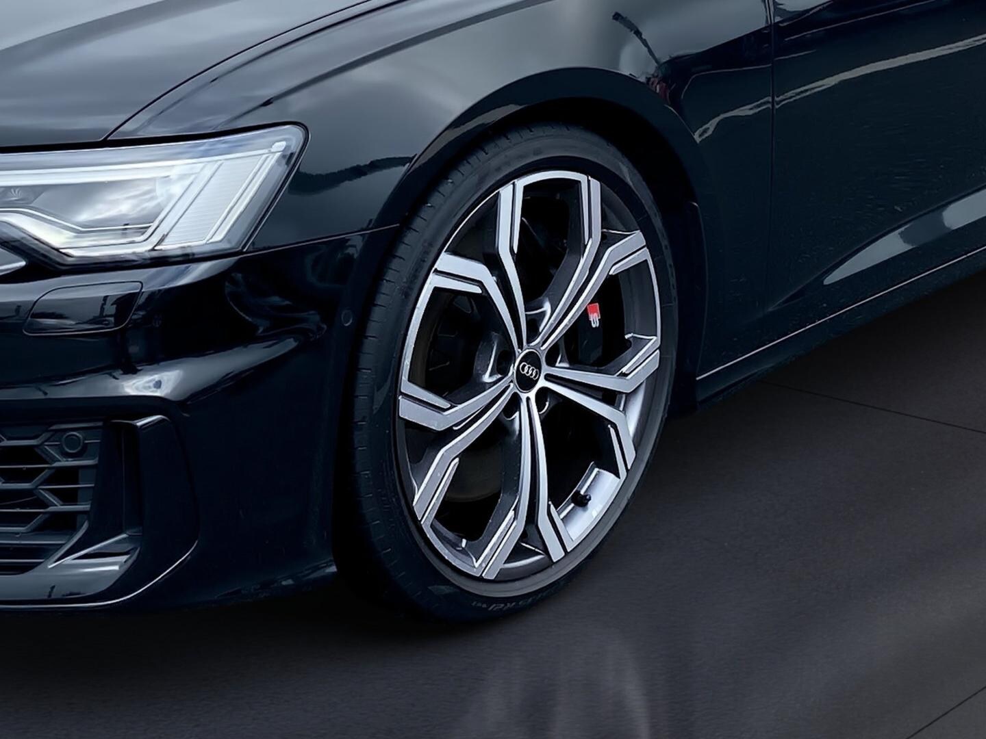 Bild über Audi S6 Avant S6 Avant TDI 253(344) kW(PS) tiptronic - für weitere Informationen kontaktieren Sie den Audi Partner