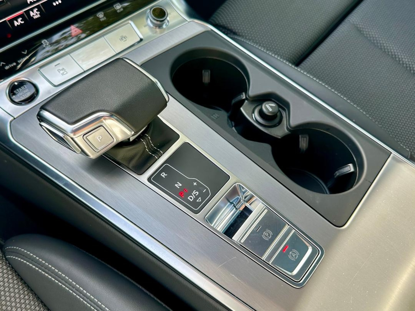 Bild über Audi A6 Avant sport 55 TFSI quattro S tronic - für weitere Informationen kontaktieren Sie den Audi Partner