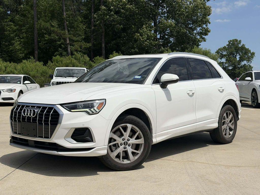 2023 Audi Q3 40 TFSI Premium quattro's photo