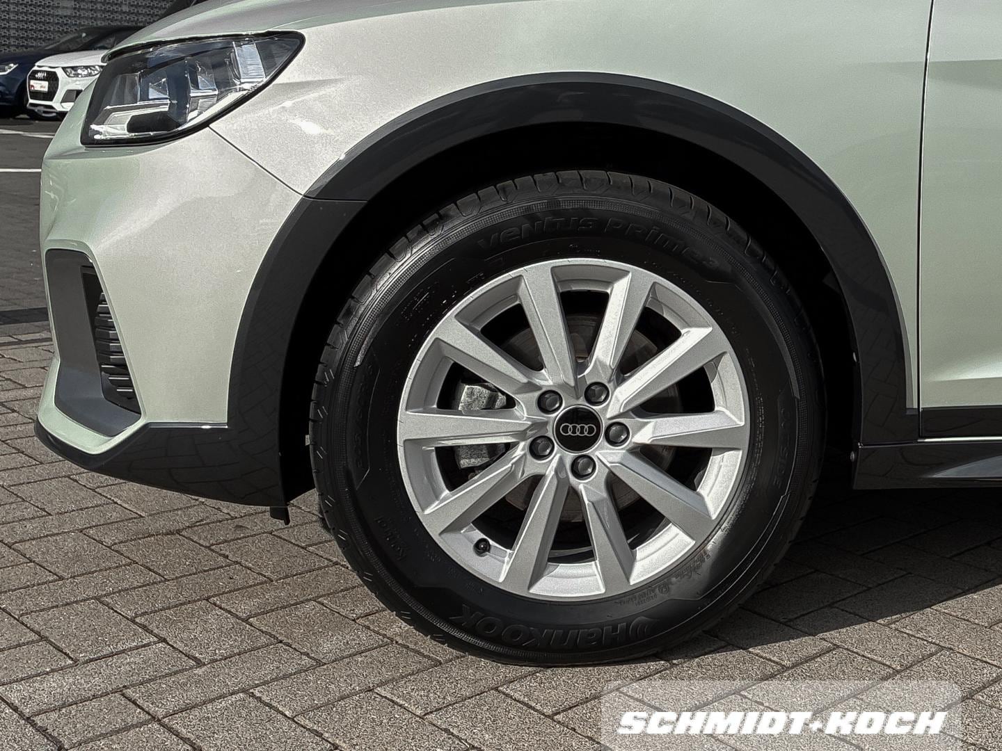 Bild über Audi A1 allstreet 30 TFSI Schaltgetriebe - für weitere Informationen kontaktieren Sie den Audi Partner