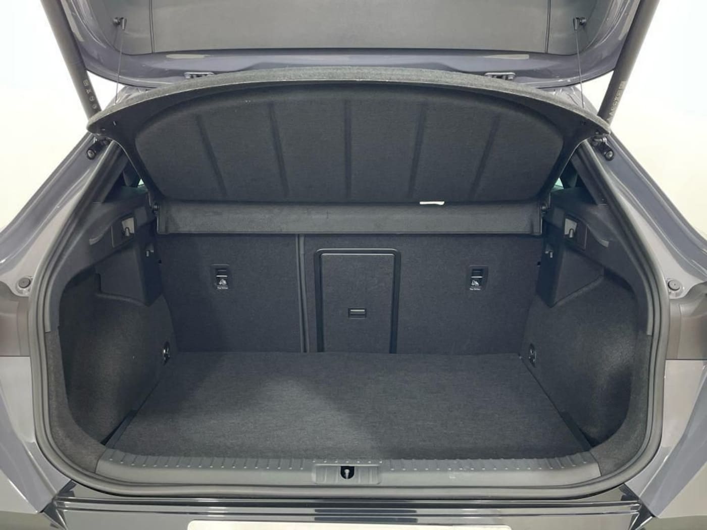 CUPRA Formentor 1.5 TSI e-Hybrid VZ DSG 200 kW (272 CV) — photo 8