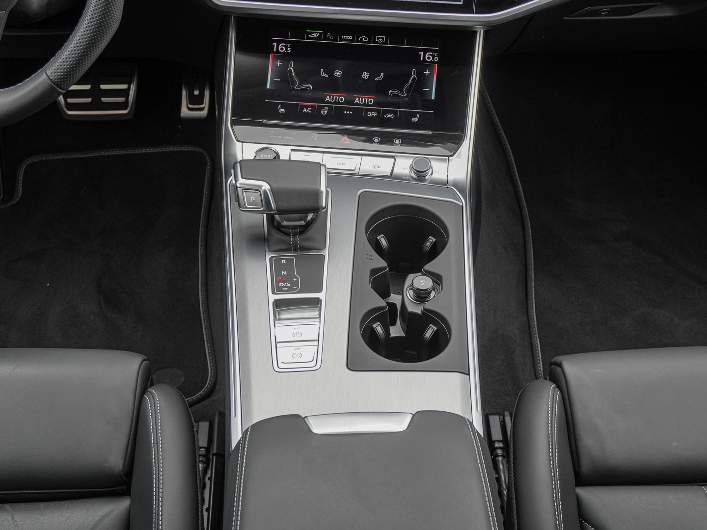 Bild über Audi A6 Avant TFSI e S line 55 TFSI e quattro S tronic - für weitere Informationen kontaktieren Sie den Audi Partner