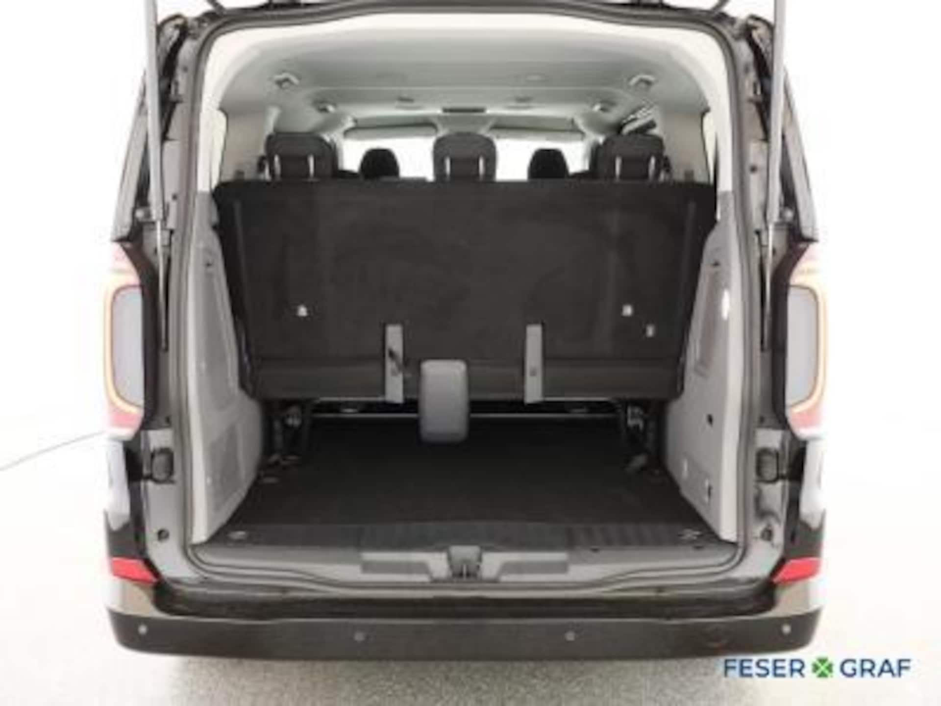 Volkswagen e-Caravelle Life