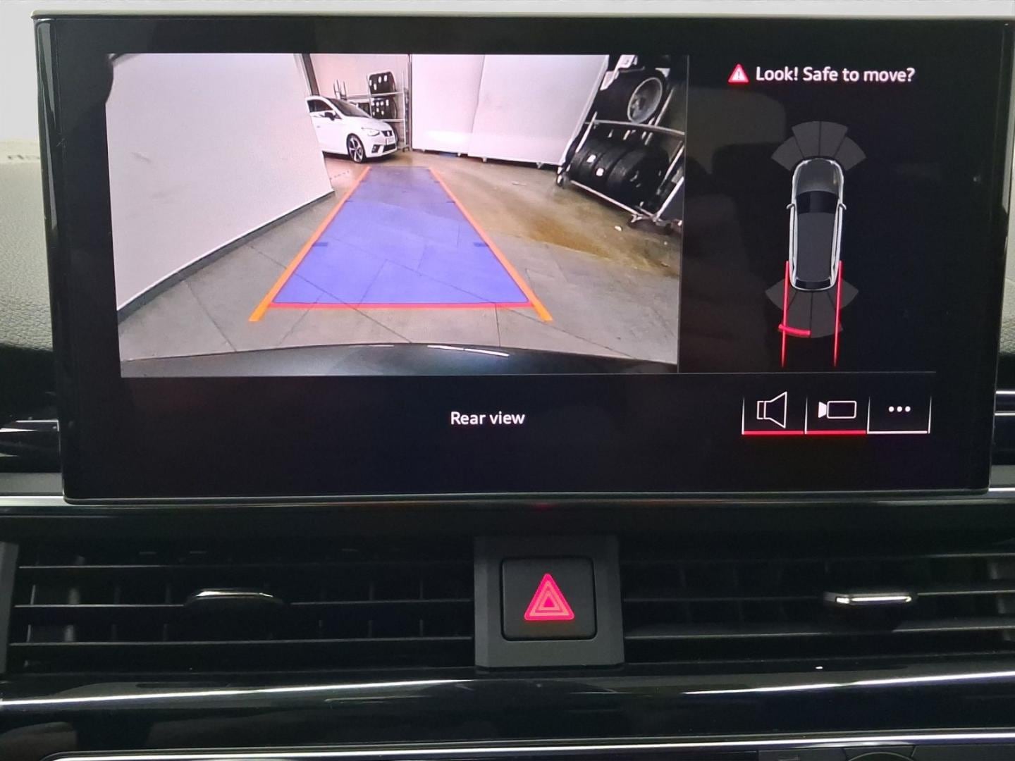 Bild über Audi A4 Avant S line 40 TFSI quattro S tronic - für weitere Informationen kontaktieren Sie den Audi Partner
