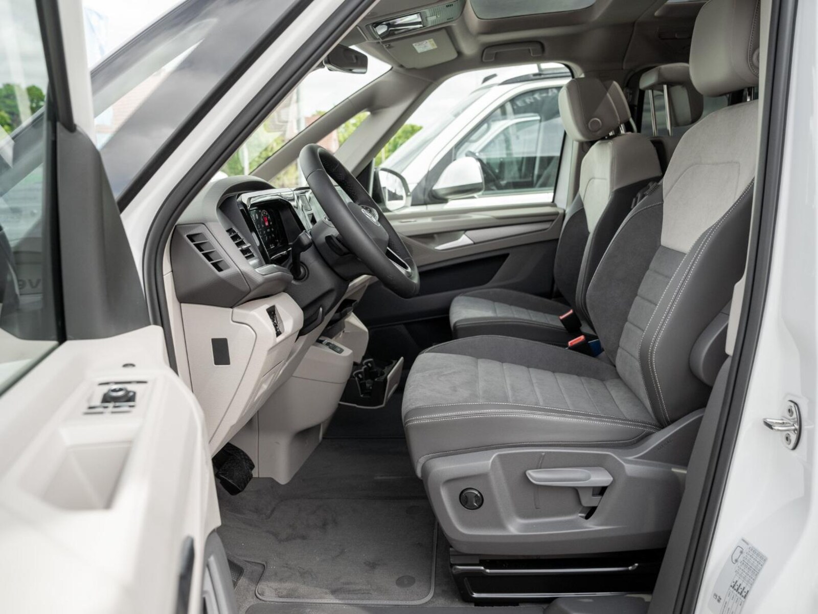 Volkswagen Multivan Langversion – Bild 7