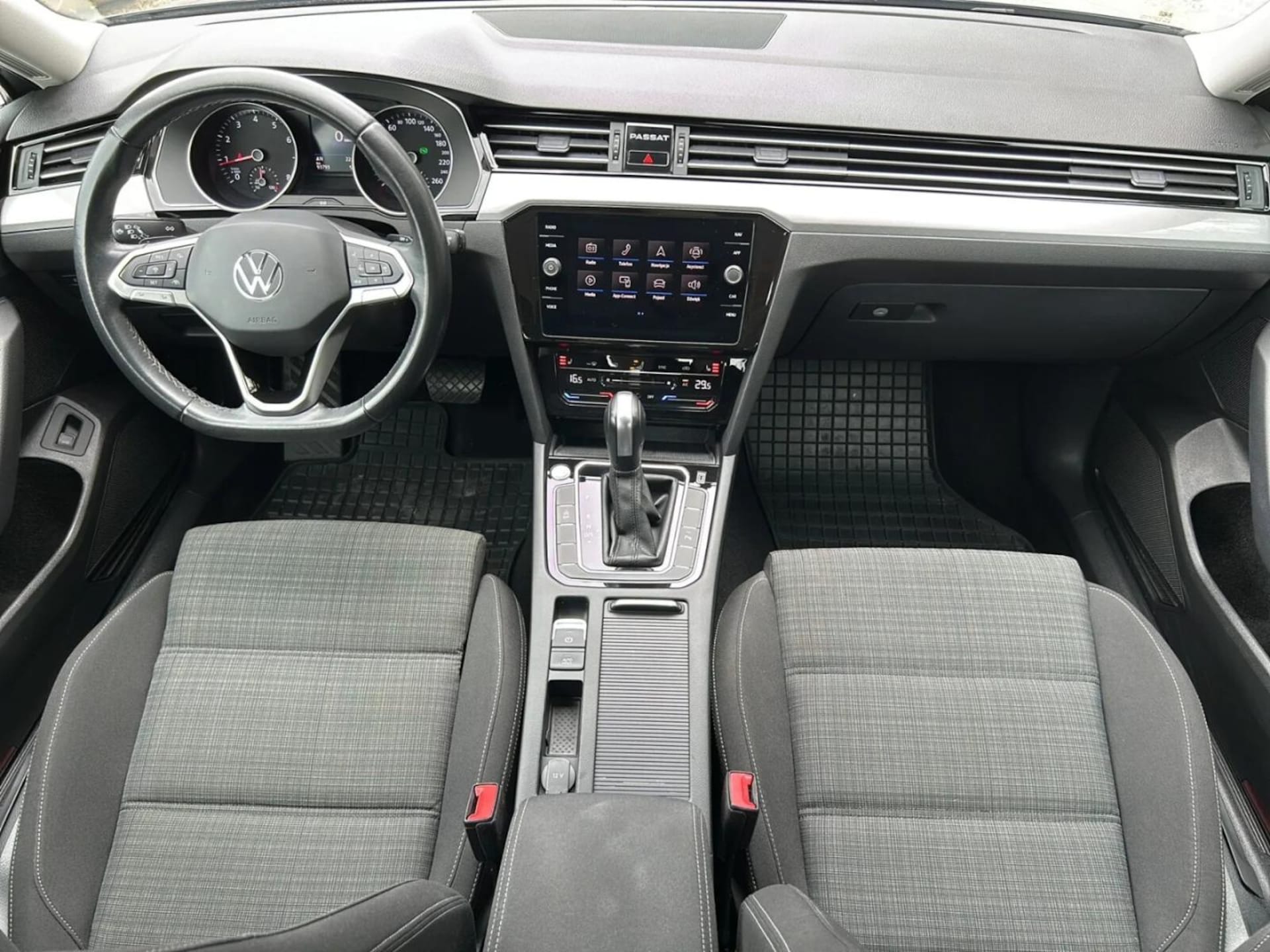 Volkswagen Passat Business