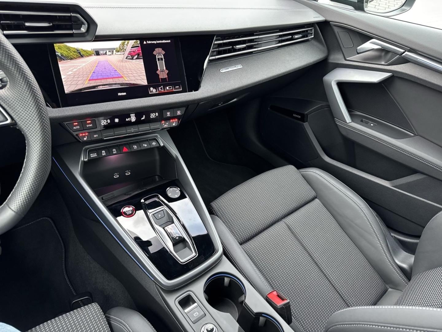 Bild über Audi S3 Sportback TFSI quattro S tronic - für weitere Informationen kontaktieren Sie den Audi Partner