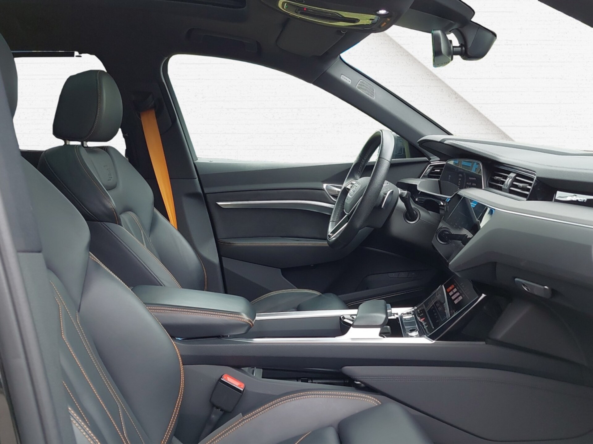 Audi e-tron S line