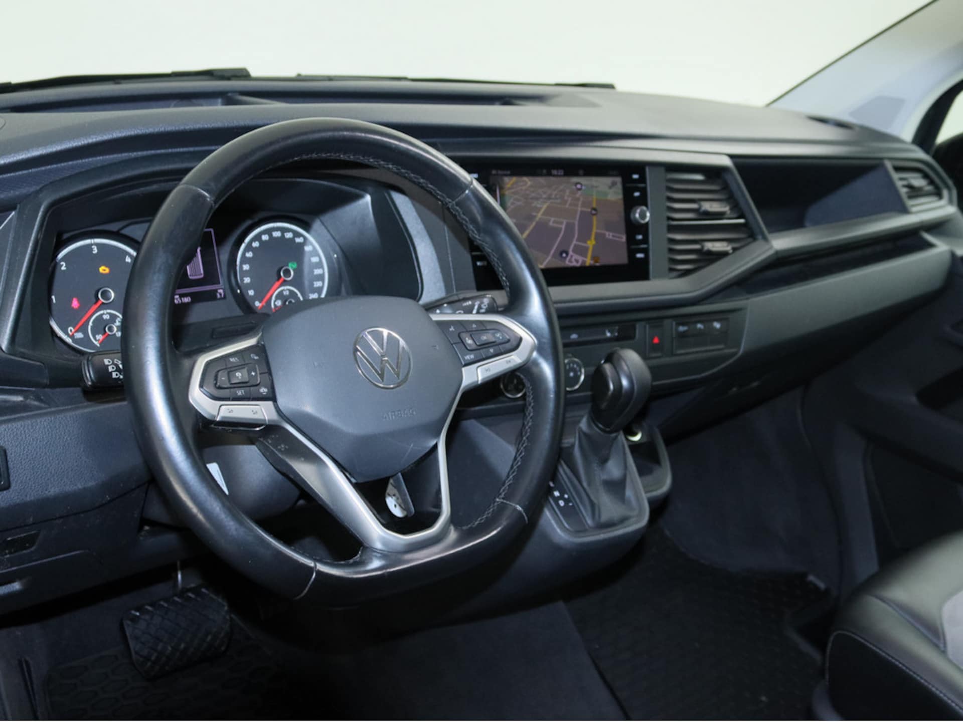 Volkswagen T6.1 California Beach