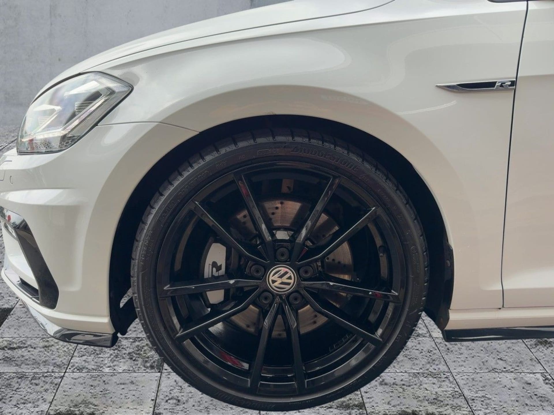 Volkswagen Golf R