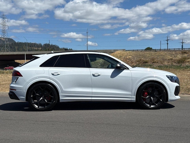 2026 Audi RS Q8 SUV performance