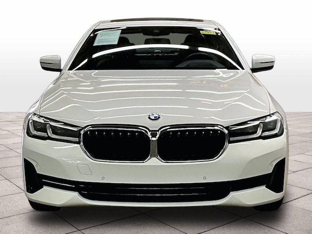 2023 BMW 530
