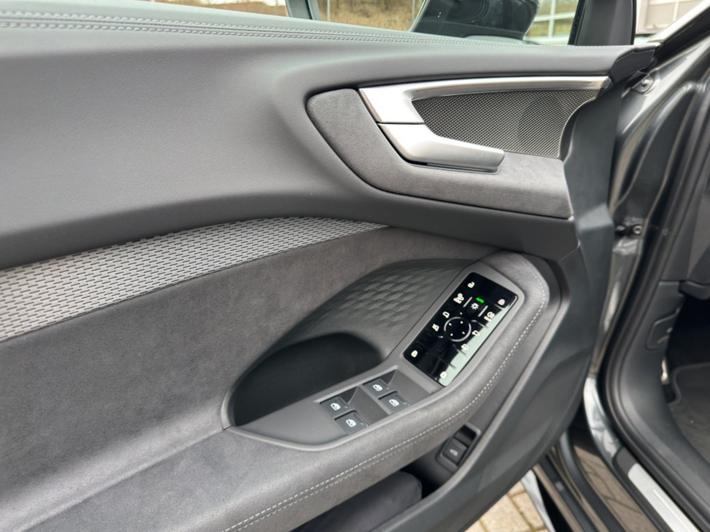 Bild über Audi A5 Avant TDI 150 kW S tronic - für weitere Informationen kontaktieren Sie den Audi Partner