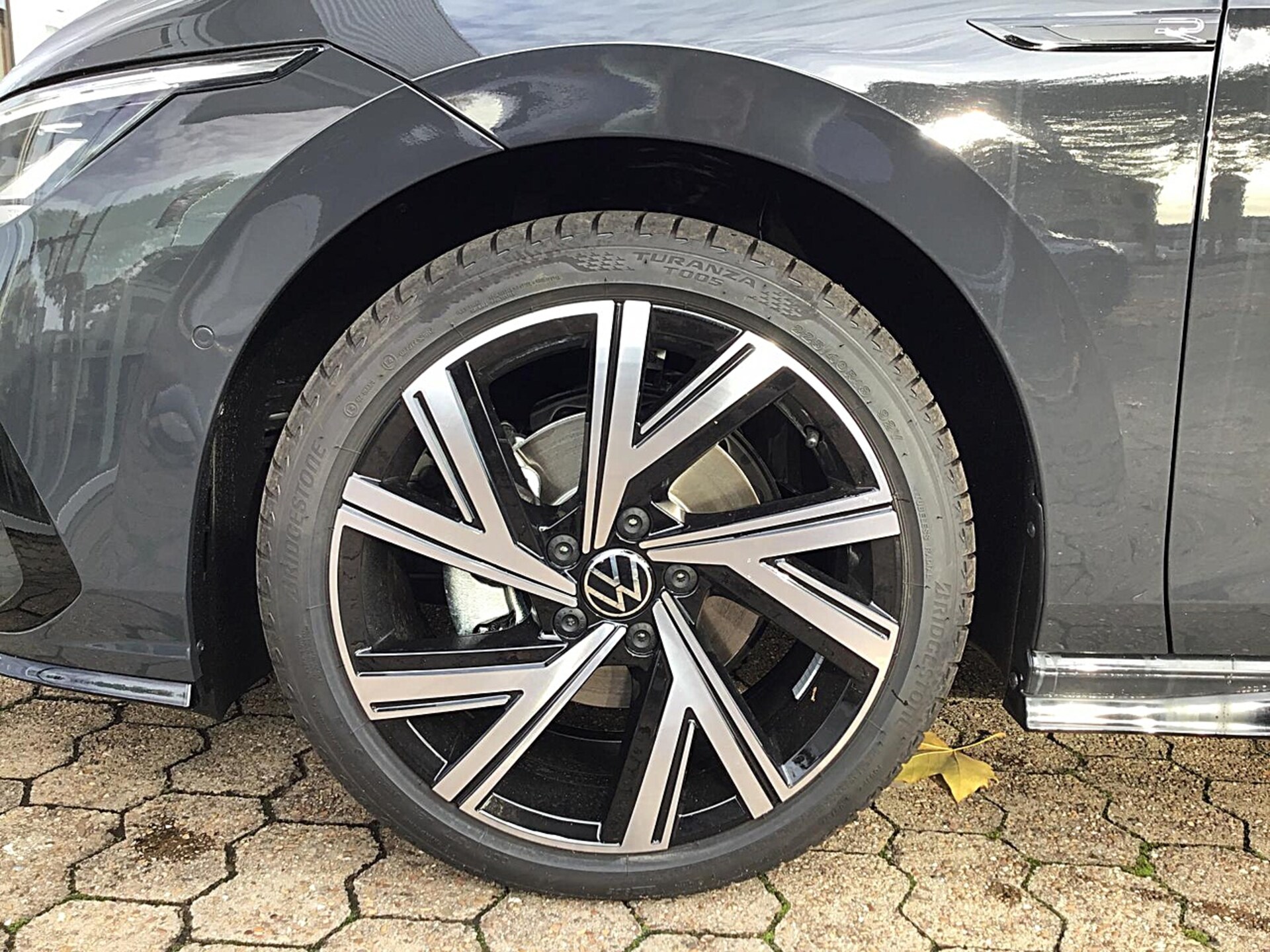 Volkswagen Golf R-Line