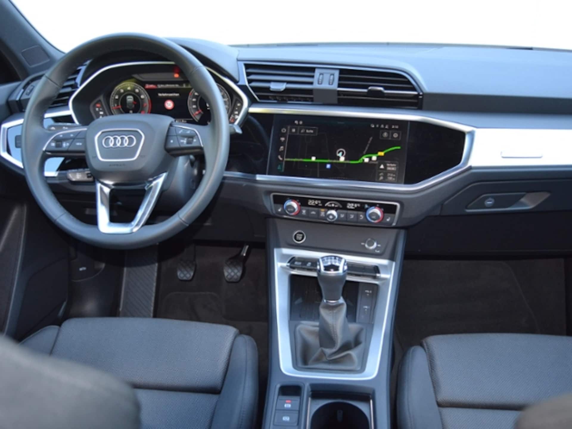 Audi Q3 Sportback S line