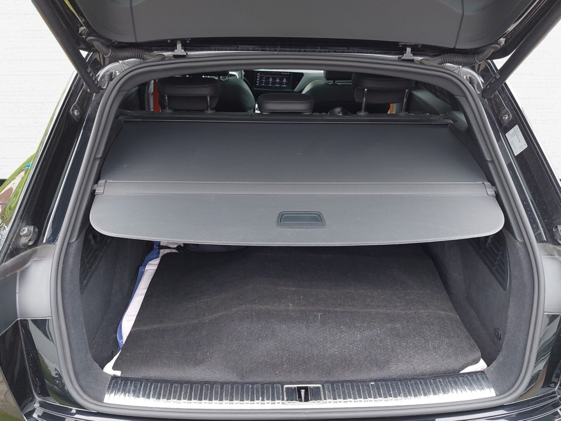 Audi e-tron S line