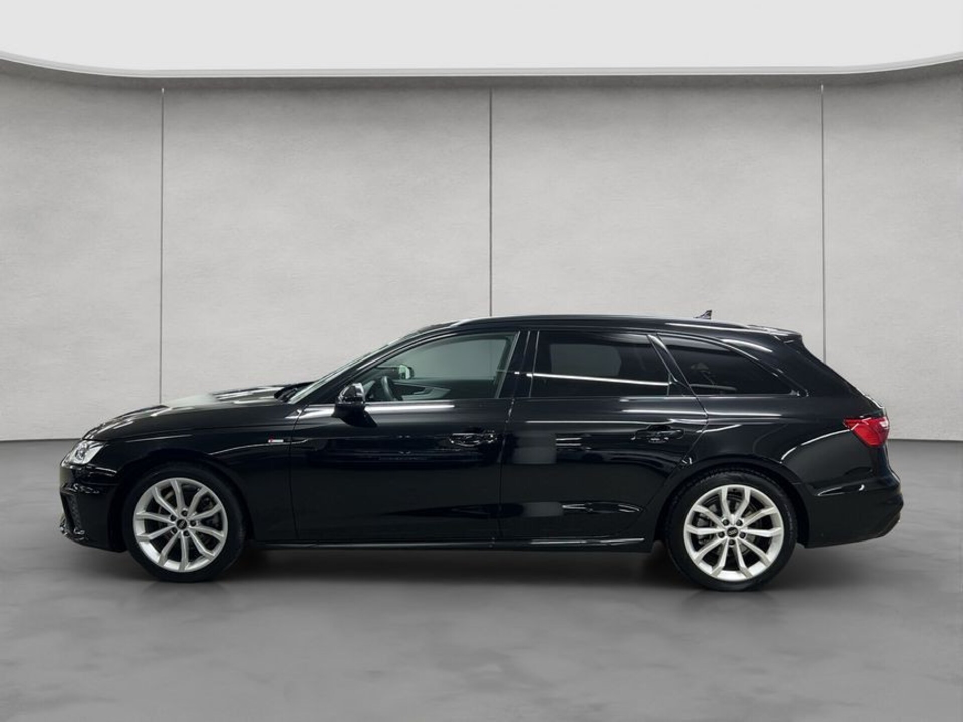 Audi A4 Avant S line