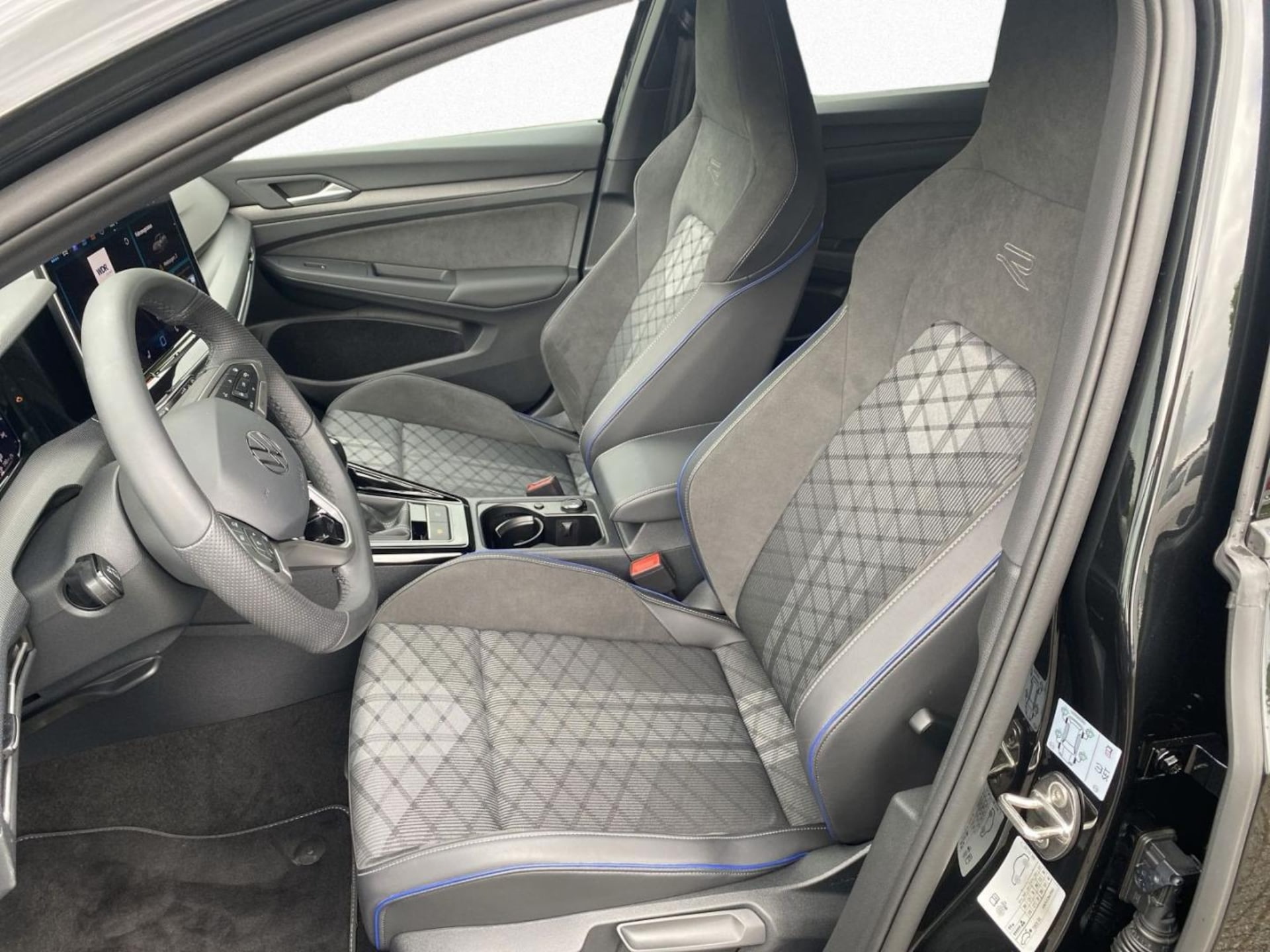 Volkswagen Golf R-Line